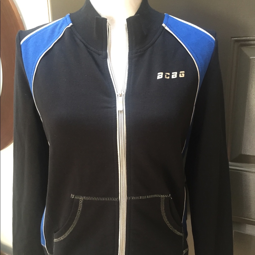 Women’s BCBG Zip Up Sweatshirt Size M Retail $140